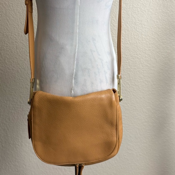 Vince Camuto Jax Crossbody Bag Honey Comb Tan Brown Leather Handbag Purse - Picture 12 of 16